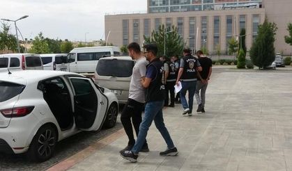Uşak'taki kuyumcu soygununda 3 şüpheli tutuklandı