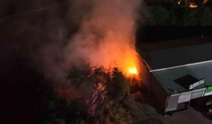 Kırıkkale Sebze ve Meyve Halinde Plastik Kasalarda Yangın Çıktı