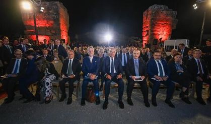 Bakan Ersoy ve İtalyan Kültür Bakanı Hierapolis'te Buluştu: Efes-Pompei İş Birliği İçin Adımlar Atıldı