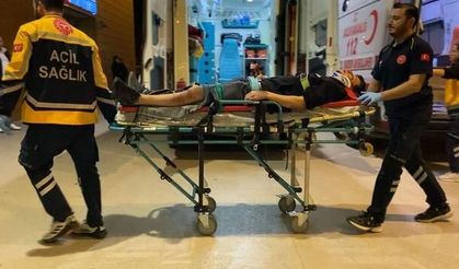 İnegöl'de motosikletle otomobil çarpıştı, 2 genç yaralandı