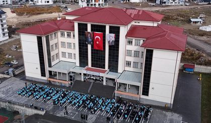 Sivas'ta 850 öğrenciyle Cumhuriyet Bayramı coşkusu