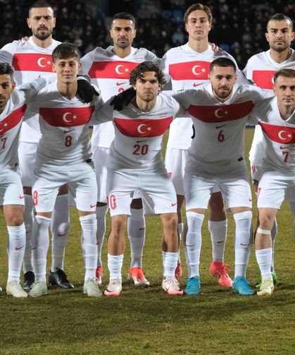 Sürpriz transfer! Milli futbolcumuz Premier Lig yolcusu