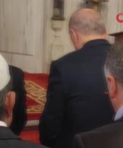 Cumhurbaşkanı Erdoğan cuma namazını Güneysu Merkez Camii'nde kıldı