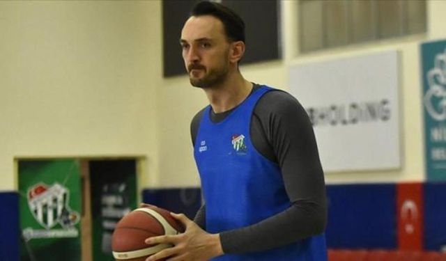 Milli oyuncu Semih Erden'den basketbola veda