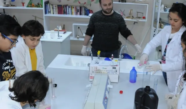 Öğretmenlerin ders ve ek ders saatlerine ücret ayarı
