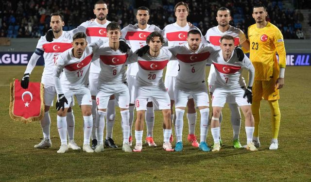 Sürpriz transfer! Milli futbolcumuz Premier Lig yolcusu