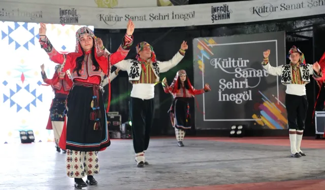 İnegöl Belediyesi Halk Dansları Topluluğu 14. yılını kutluyor