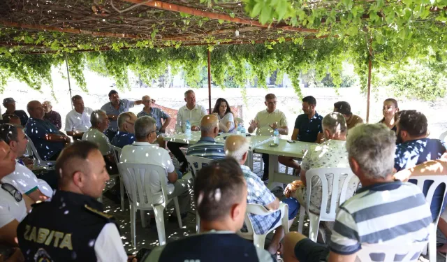 İzmir'de Başkan Tugay’dan yangınzedelere destek ziyareti