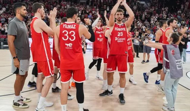 12 Dev Adam'dan muhteşem prova