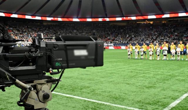 Futbolseverler aman dikkat: Almanya'da Cuma maçları YouTube'dan naklen yayınlanacak
