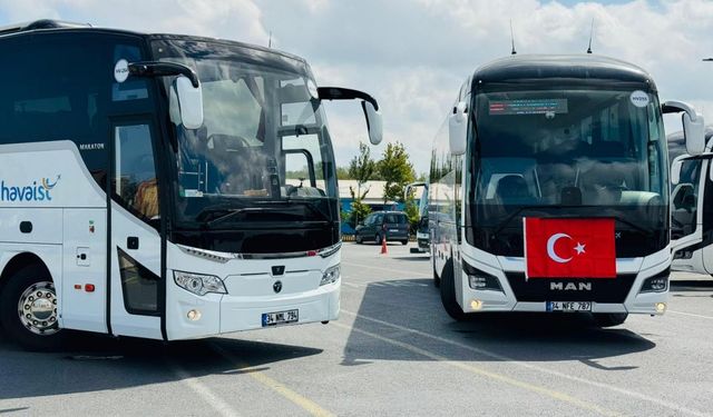 HAVAİST otobüsleri 30 Ağustos için Türk bayraklarıyla donatıldı