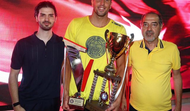 Tahkim Kurulu'ndan karar! 2023'teki kupa Galatasaray'dan alındı Fenerbahçe'ye ve