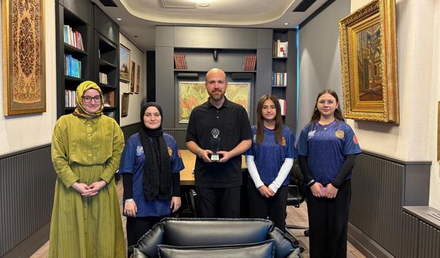 Çekmeköy Şehit Ömer Halisdemir Kız Anadolu İHL, Drone Soccer'da Türkiye 4.'sü oldu