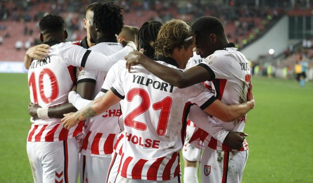 Süper Lig'de sakarlıkların gecesi! Gol düellosunda galibiyet 90+3'te geldi