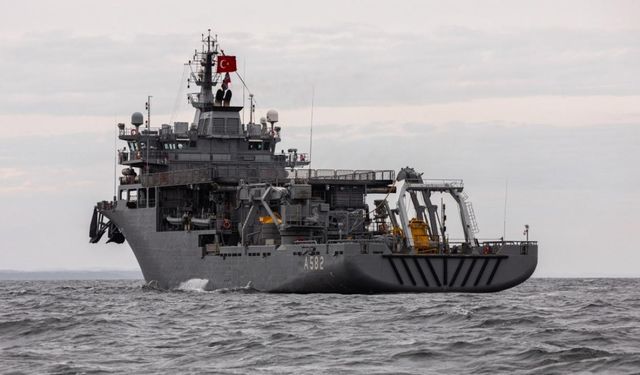 TCG Alemdar da Halit Yukay için bölgede