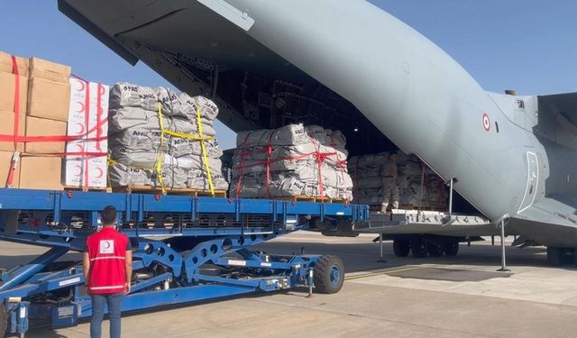 Türkiye'den Afganistan'a yardım götüren uçak havalandı