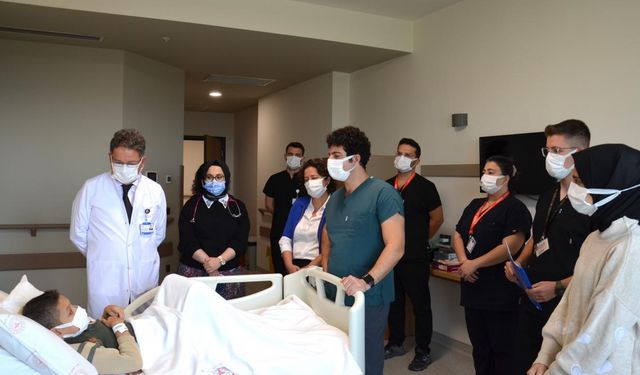 Bursa'da umut operasyonu: 9 yaşındaki oğlu için böbreğini bağışladı