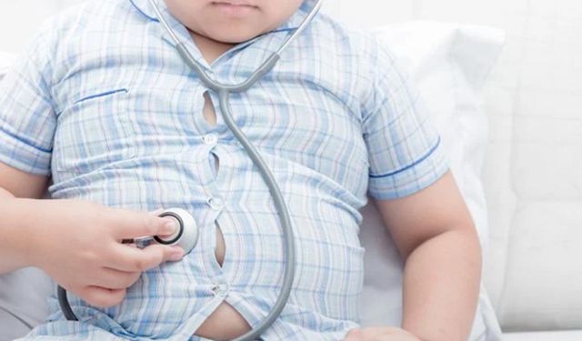 Çocuklarda obezite alarmı: Ekran süresi ve fast food tehlikesi