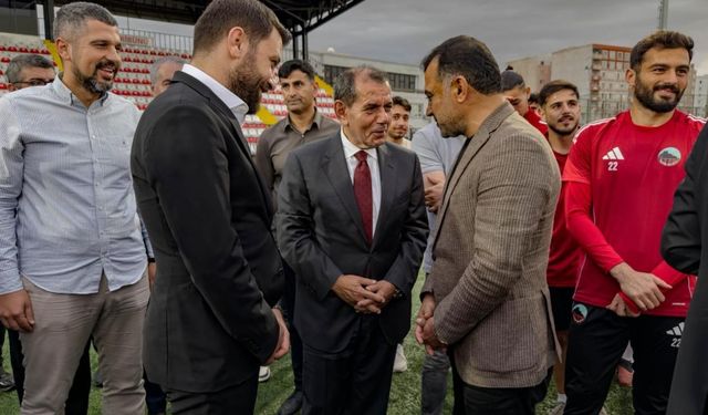 Dursun Özbek'ten 2. Lig ekibine ziyaret