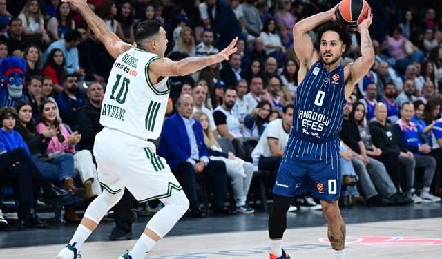 Ergin Ataman, Anadolu Efes'i Cedi'yle yıktı