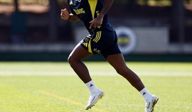 Fenerbahçelilerin gözü kulağı bu haberdeydi! Yıldız isim geri döndü