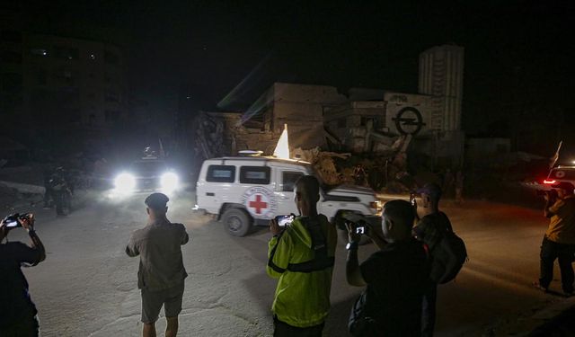 İsrail, Hamas'tan 2 İsrailli rehinenin daha cesedini teslim alacak