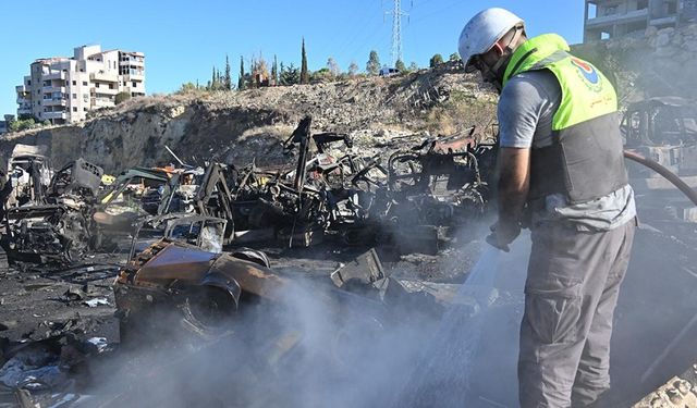 İsrail'in Lübnan'da bir iş makinasına düzenlediği saldırıda 1 kişi öldü