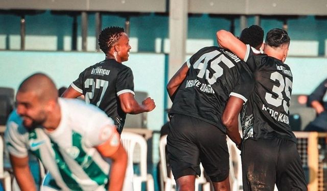 Süper Lig'in tarihine geçen forvet gol krallığına koşuyor!