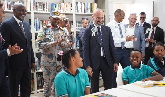 Türkiye'den Afrika'da yeni eğitim köprüsü: Maarif Vakfı Cibuti Kampüsü açıldı