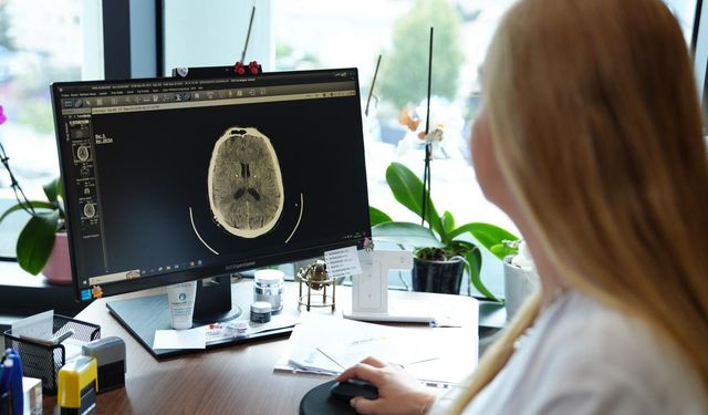 Uykusuzluk ve alkol küme baş ağrılarını tetikleyebilir