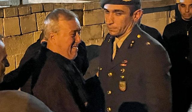 Acı haberi alan şehit babasından askerlere duygulandıran sözler: Siz de benim oğlumsunuz