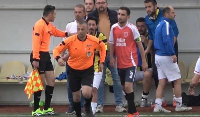 Amatör maçta futbolcunun dili boğazına kaçtı: Hakem can kurtardı