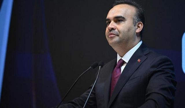 Bakan Kacır'dan Hırvatistan'daki uçak kazasında şehit olan pilot için başsağlığı mesajı