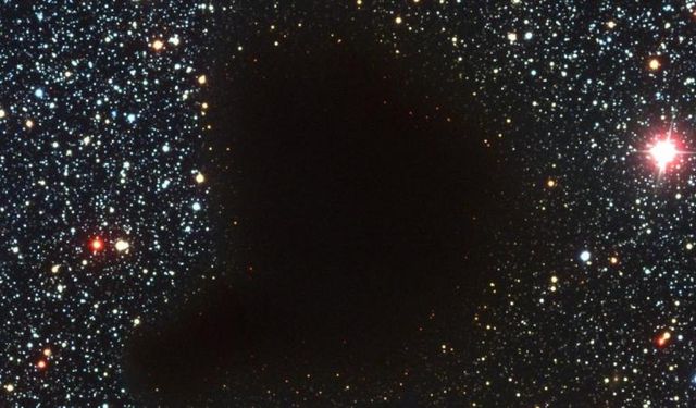 Evrenin bir rengi var! Sanıldığının aksine siyah değil! Araştırmada şaşırtan sonuç!