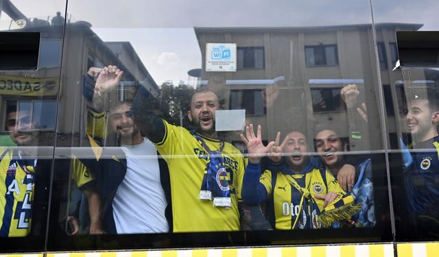 Fenerbahçe taraftarı, Tüpraş Stadı'na hareket etti