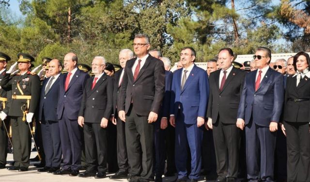 KKTC'nin 42'nci yılı törenlerle kutlanıyor