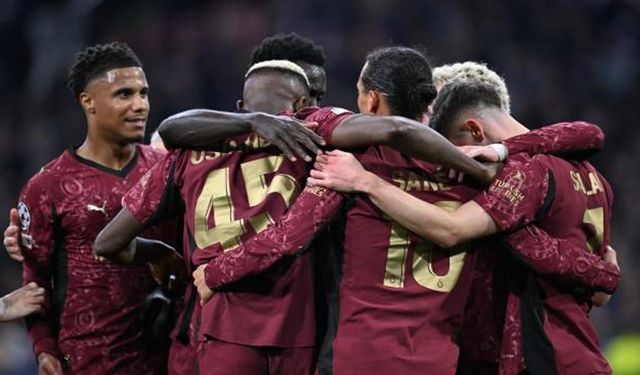 Osimhen geceye damga vurdu! Aslan Ajax'ı Hollanda'da dağıttı