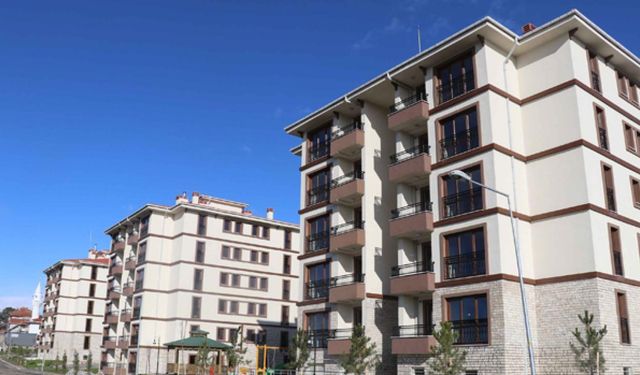 TOKİ aynı evden 2 kişi başvurabilir mi? TOKİ 500 bin sosyal konut aynı evden kaç genç başvurabilir?