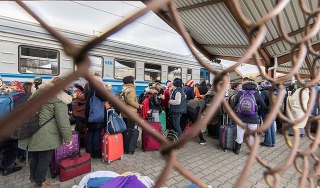 Ukrayna yasağı kaldırdı, gençlerin ülkeden çıkışı arttı