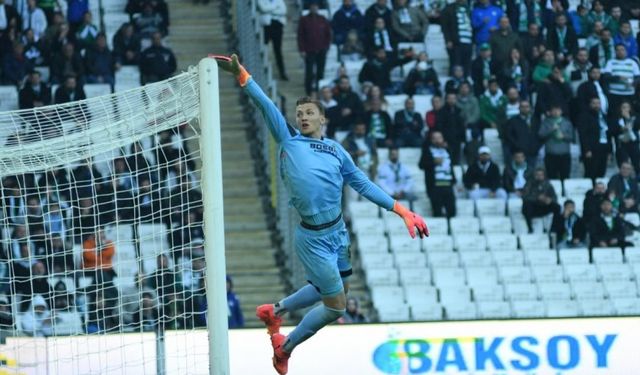 Daha 18 yaşında! Avrupa'nın iki dev kulübü 2. Lig'in genç kalecisinin peşinde