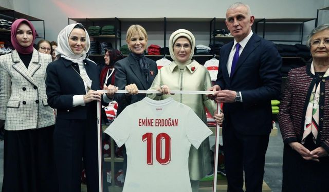 Emine Erdoğan, TOGEMDER'in 'Artsın Eksilmesin Dönüşüm Pazarı'nın açılışına katıldı: