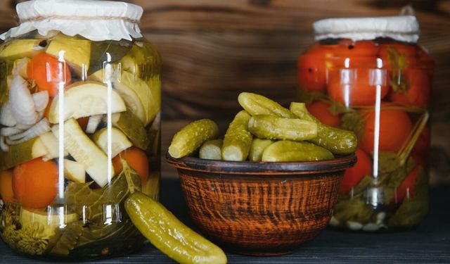 Geleneksel Lezzet: Evde Turşu Kurma
