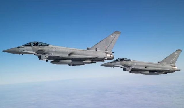 İngiliz uçakları İsrail'e göz oldu