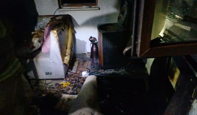 Karabük'te gece yarısı alarmı! Bir kişi dumandan etkilendi