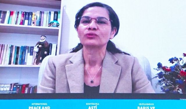 Teröristi İstanbul'da çevrimiçi konuşturdular! Öcalan'a özgürlük istedi