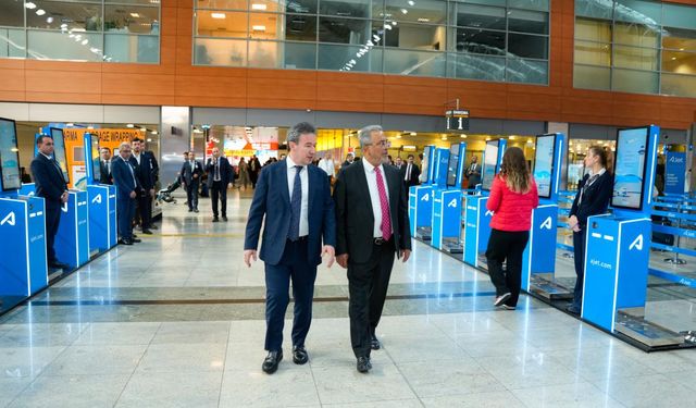 THY ve AJet Yönetim Kurulu Başkanı Bolat'tan AJet'in saha ekiplerine ziyaret