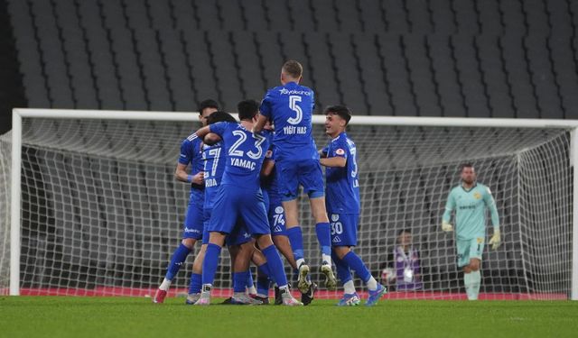 Türkiye Kupası'nda büyük sürpriz! Süper Lig'in flaş takımı 2. Lig takımına elendi!