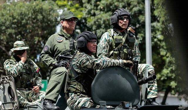 Venezuela'da 5 bin asker orduya katıldı!