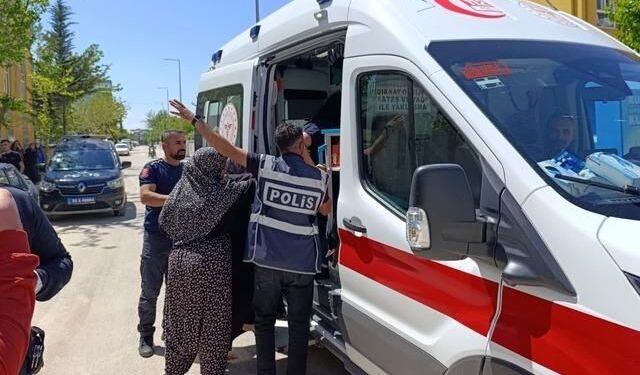 Adıyaman'da Komşular Arasında Bıçaklı Kavga: 1 Kadın Yaralandı