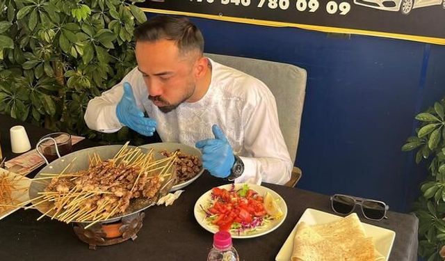 Antalya'da Çöp Şiş Yarışmasında 2,4 Milyon Liralık Ödül İçin Kıyasıya Mücadele